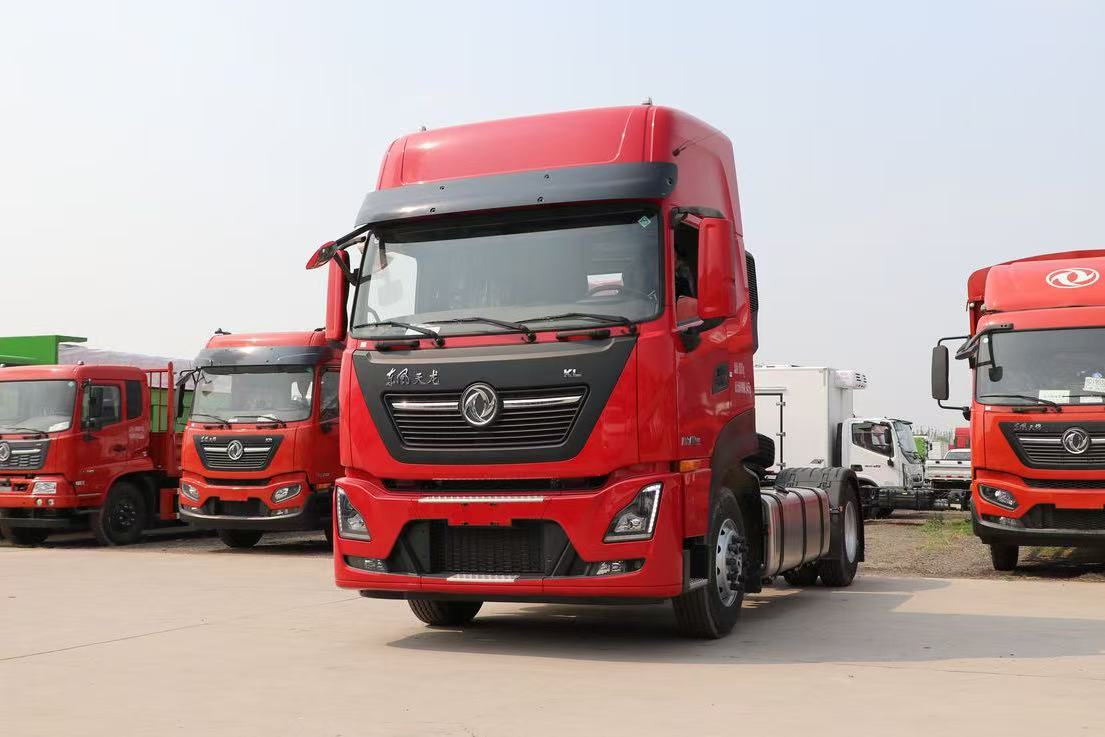 Dongfeng Tianlong KL tractor