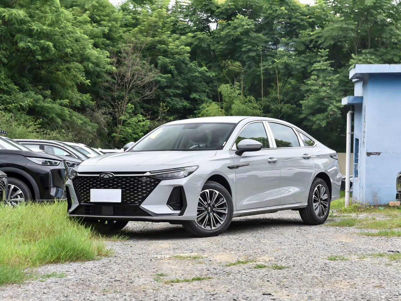 Chery Fengyun A8