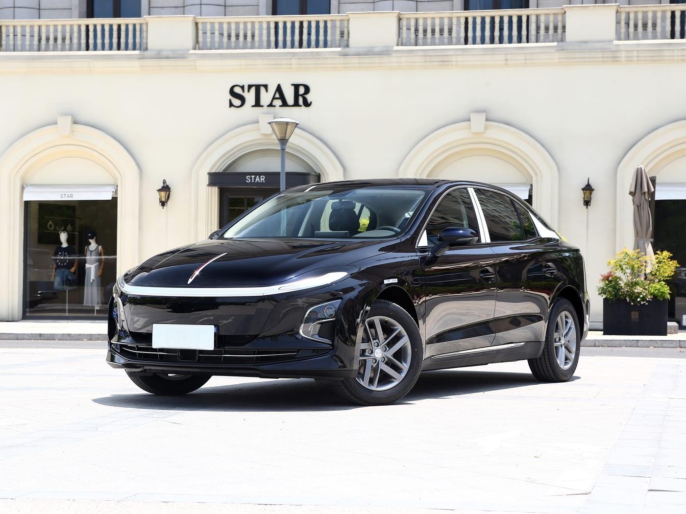 Hongqi E-QM5