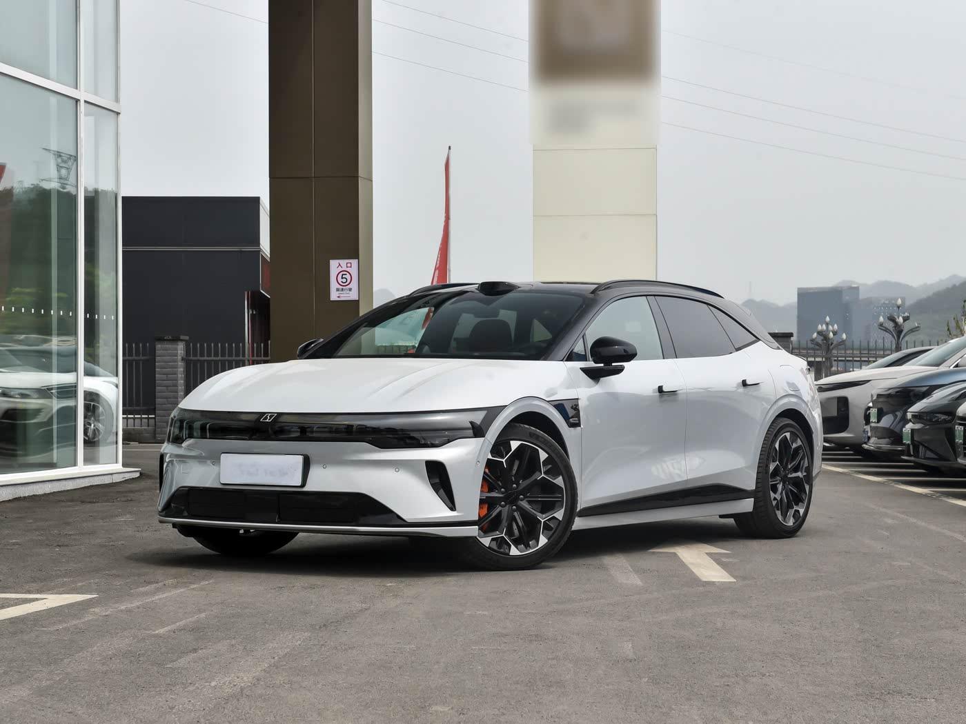 Zeekr 007 GT
